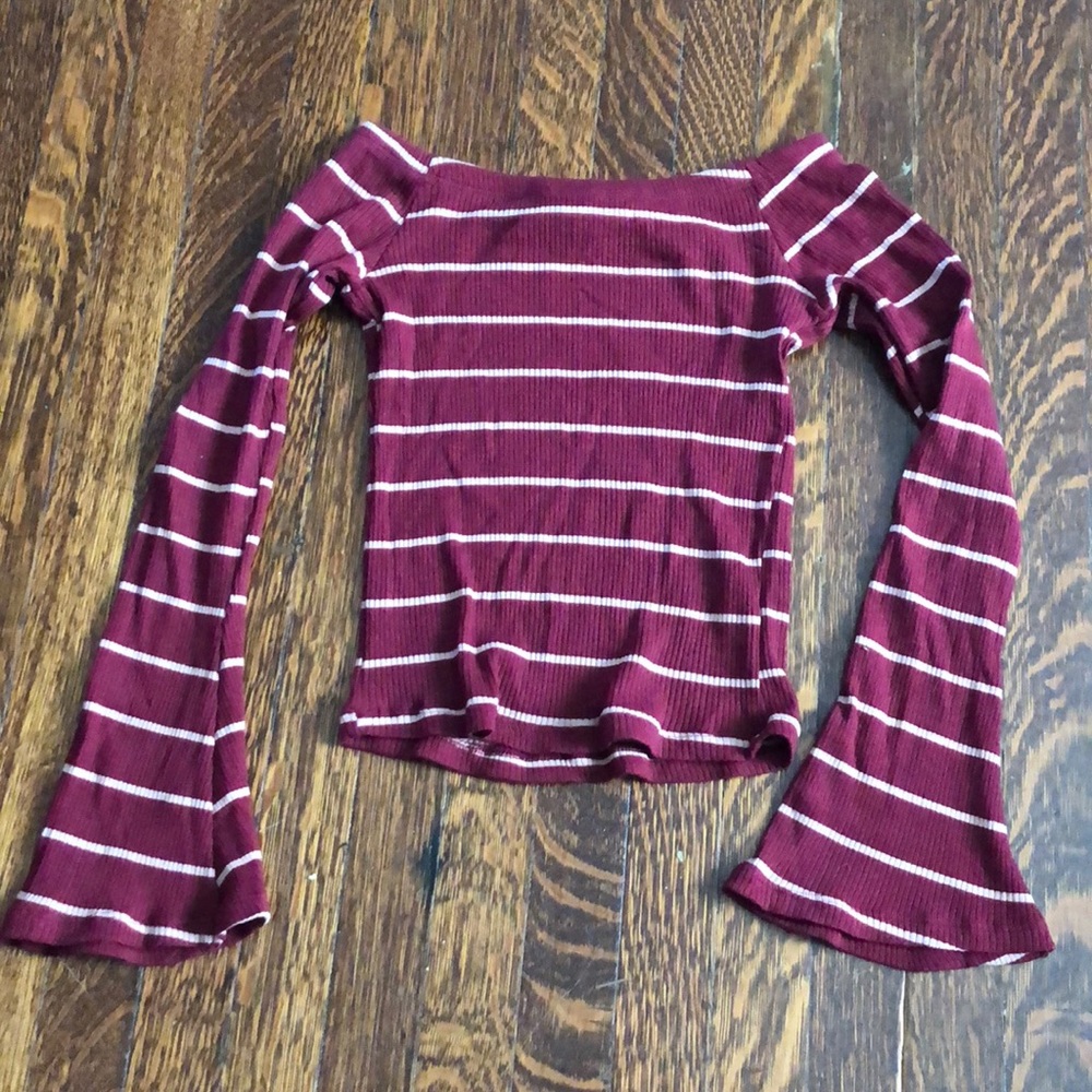 Off shoulder/longs sleeve shirt